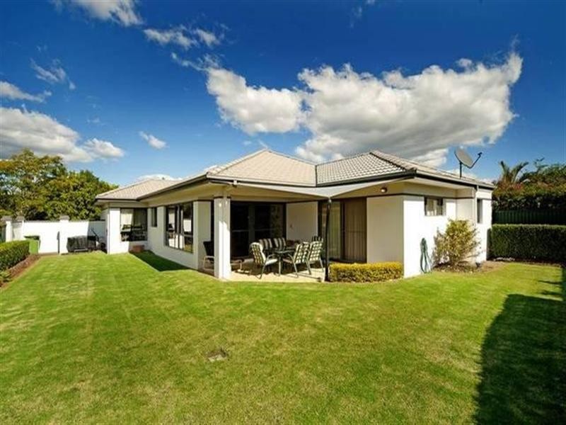 2001 Gracemere Gardens Circuit, Hope Island QLD 4212