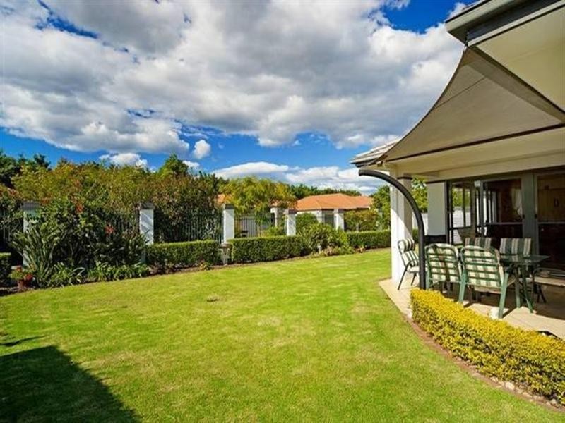 2001 Gracemere Gardens Circuit, Hope Island QLD 4212