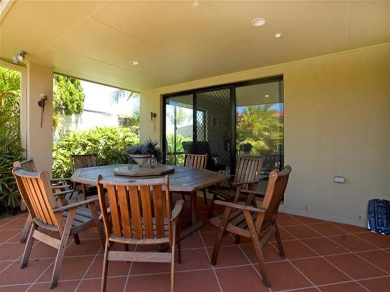 7 Eastside Esplanade, Helensvale QLD 4212