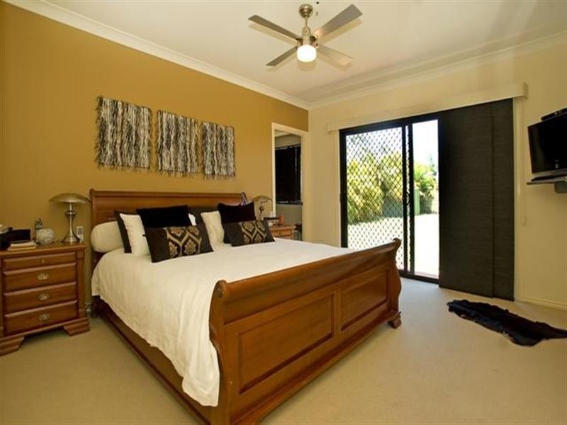 7 Eastside Esplanade, Helensvale QLD 4212