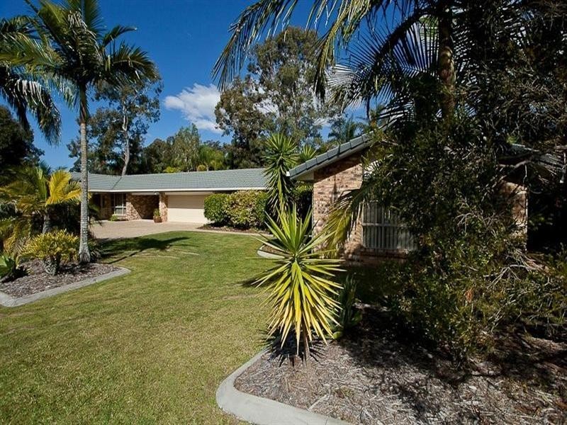 88 California Drive, Oxenford QLD 4210