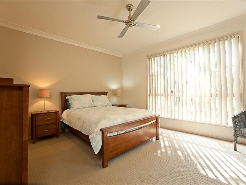 88 California Drive, Oxenford QLD 4210