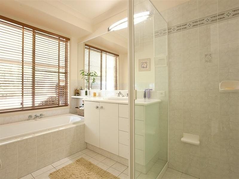 88 California Drive, Oxenford QLD 4210