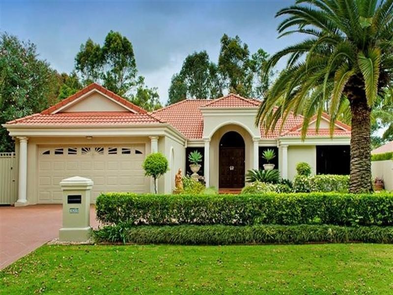 8203 Magnolia Drive, Hope Island QLD 4212