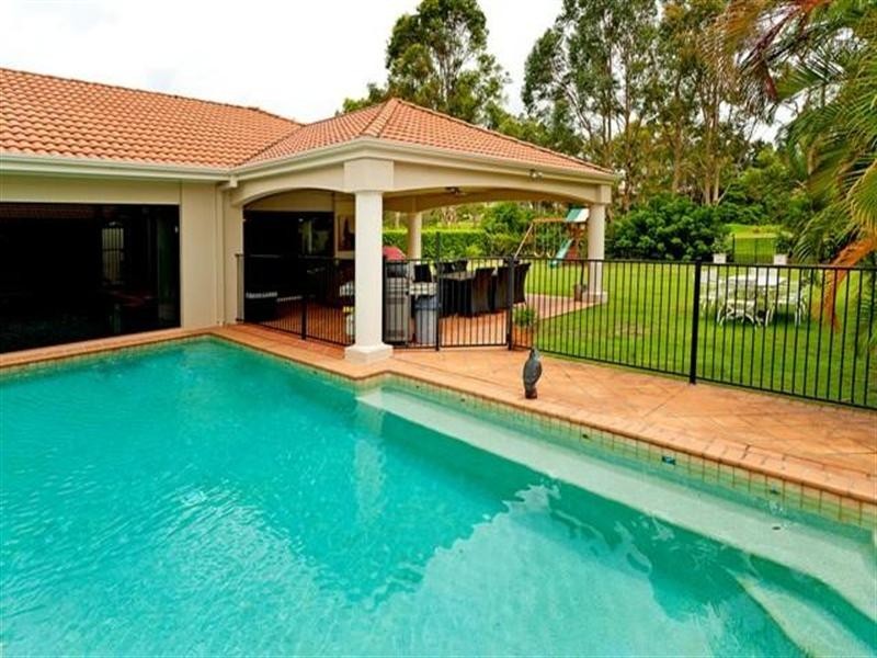 8203 Magnolia Drive, Hope Island QLD 4212