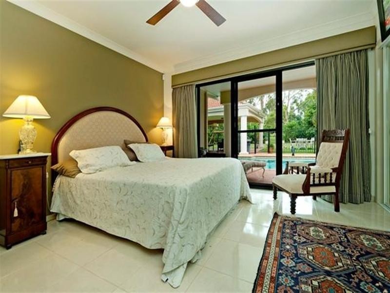 8203 Magnolia Drive, Hope Island QLD 4212