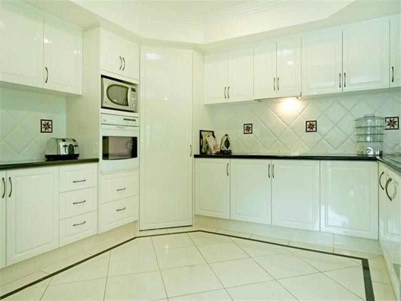 8203 Magnolia Drive, Hope Island QLD 4212