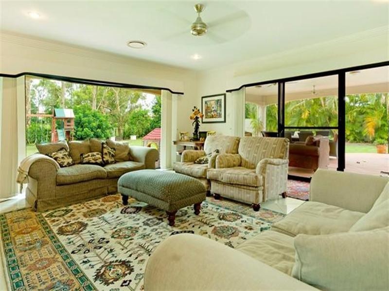 8203 Magnolia Drive, Hope Island QLD 4212