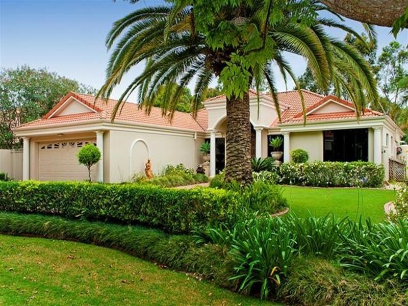 8203 Magnolia Drive, Hope Island QLD 4212