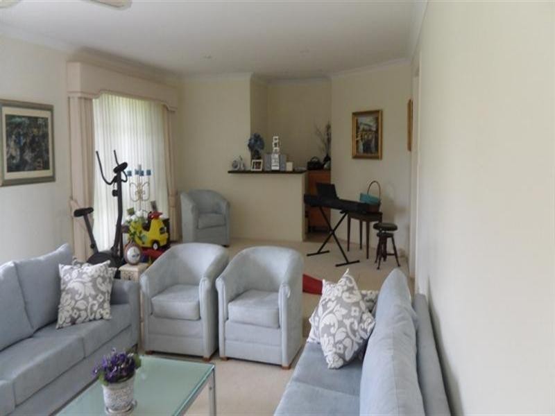 9 Oregon Way, Oxenford QLD 4210