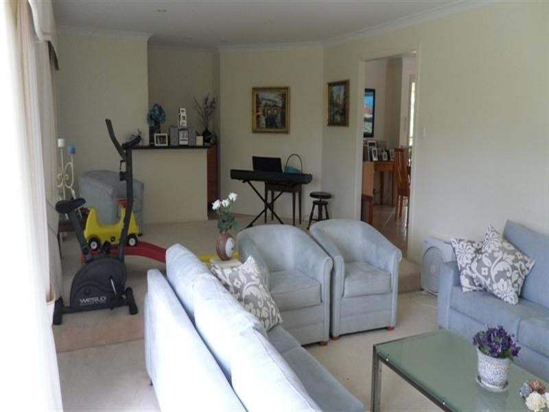 9 Oregon Way, Oxenford QLD 4210