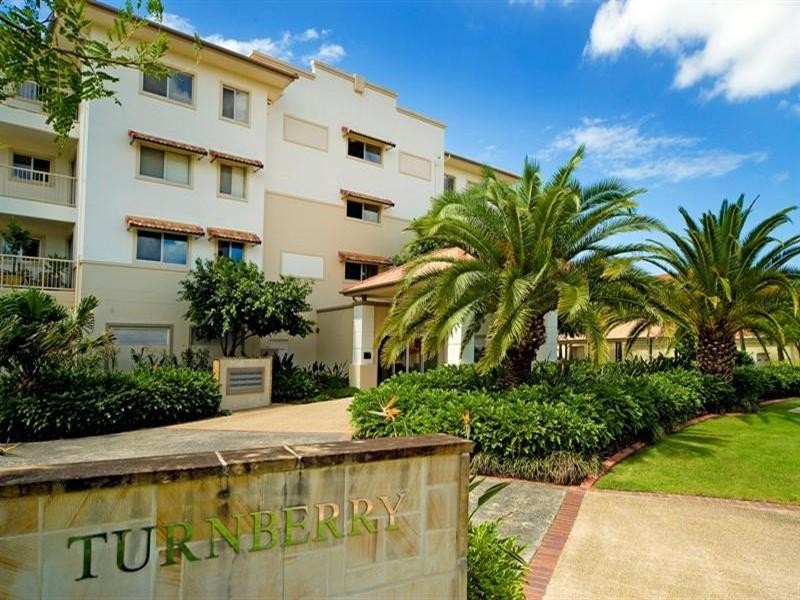 8317 Magnolia Drive, Hope Island QLD 4212