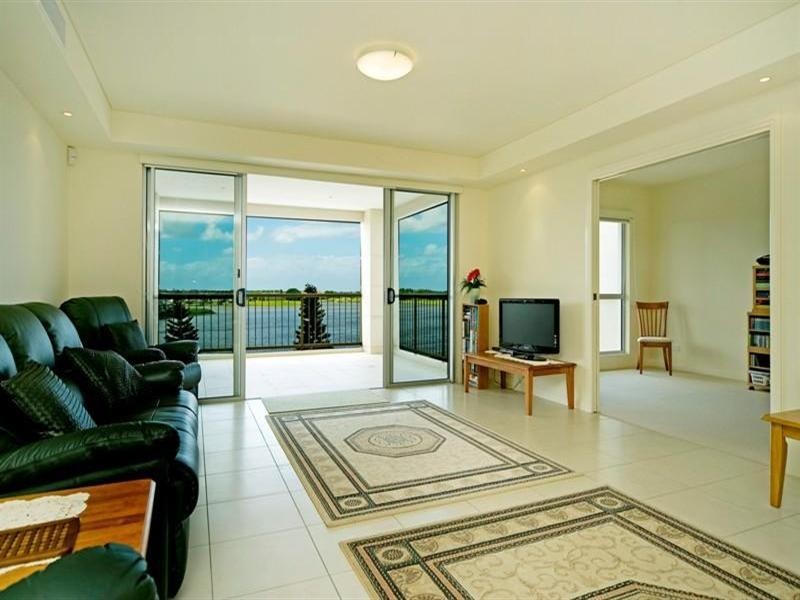 8317 Magnolia Drive, Hope Island QLD 4212