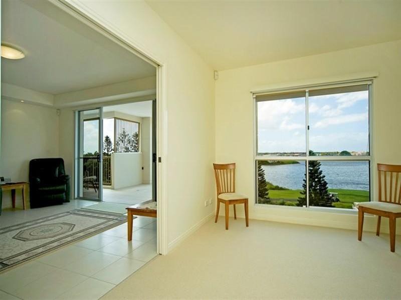 8317 Magnolia Drive, Hope Island QLD 4212