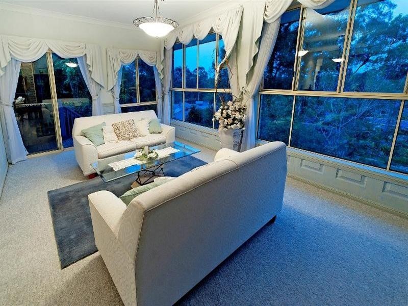 16 Derwent Avenue, Helensvale QLD 4212