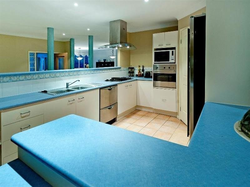 16 Derwent Avenue, Helensvale QLD 4212