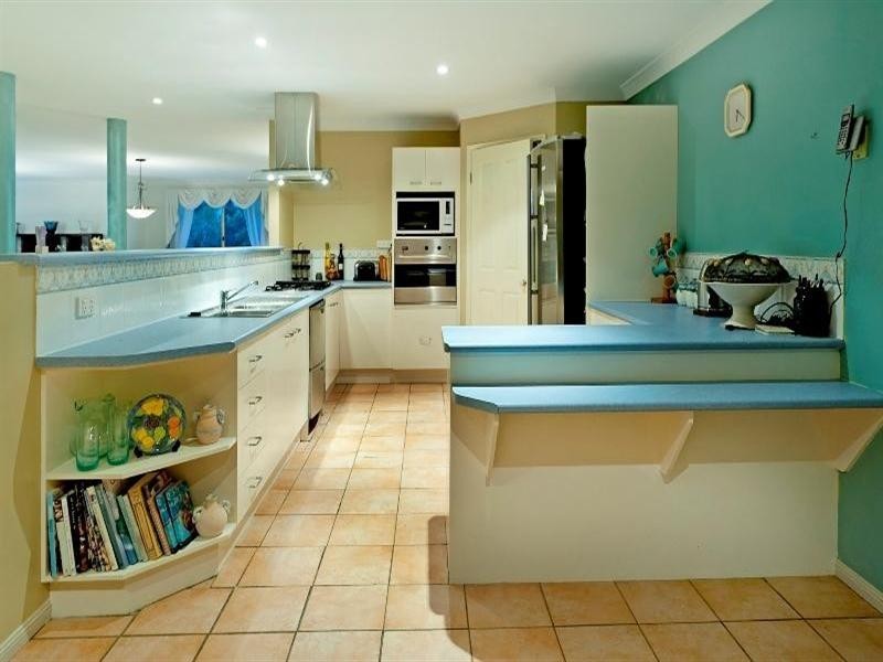 16 Derwent Avenue, Helensvale QLD 4212