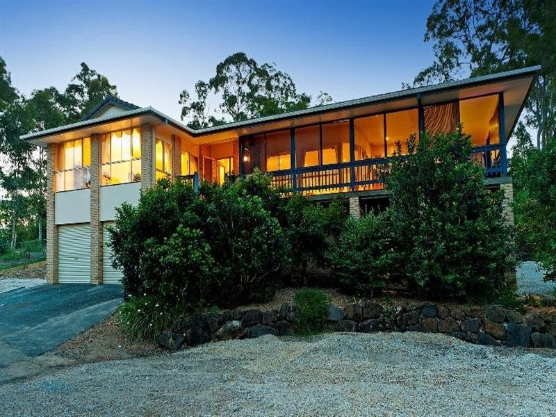 16 Derwent Avenue, Helensvale QLD 4212