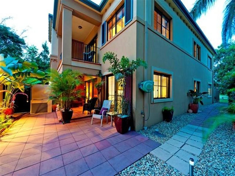 3266 The Palladian Drive, Hope Island QLD 4212