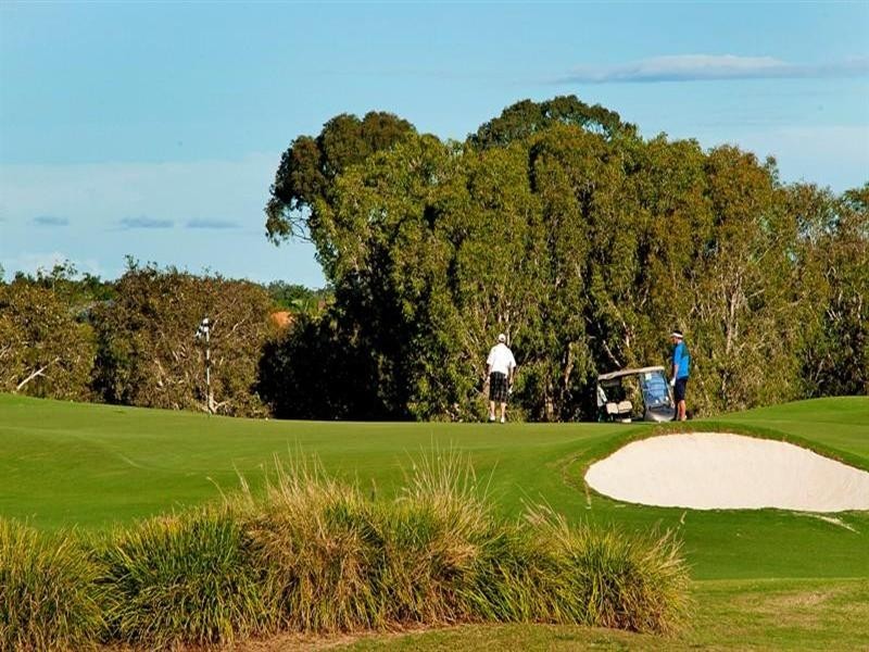 9107 Peter Senior Drive, Hope Island QLD 4212