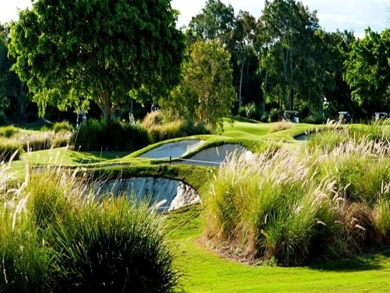 9107 Peter Senior Drive, Hope Island QLD 4212