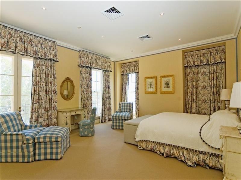 1117 Beechwood Drive, Hope Island QLD 4212