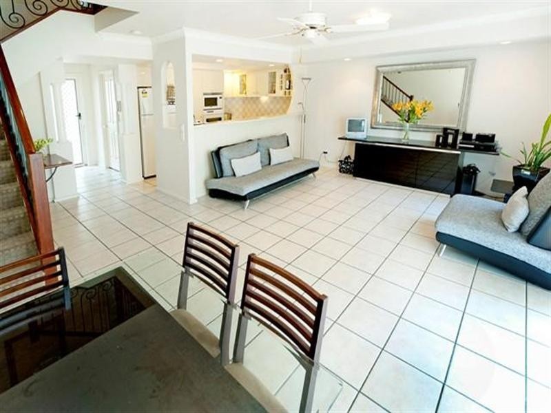 53/60 Caseys Road, Hope Island QLD 4212