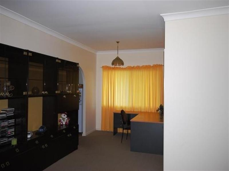 225 Discovery Drive, Helensvale QLD 4212