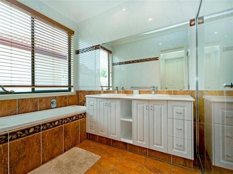 1634 Argyle Court, Hope Island QLD 4212