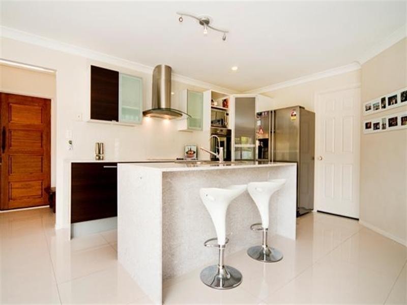 137 Monterey Keys Drive, Helensvale QLD 4212