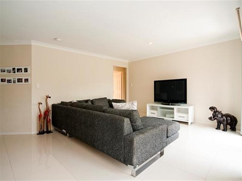 137 Monterey Keys Drive, Helensvale QLD 4212