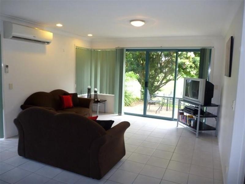 124/19 Santa Barbara Road, Hope Island QLD 4212