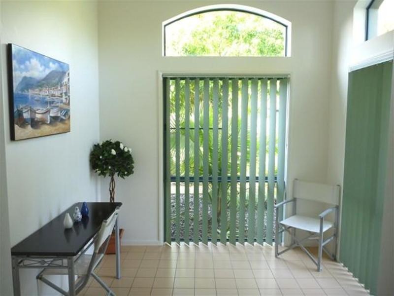 124/19 Santa Barbara Road, Hope Island QLD 4212