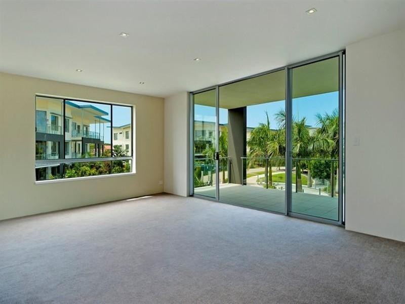 321/3 Pendraat Parade, Hope Island QLD 4212