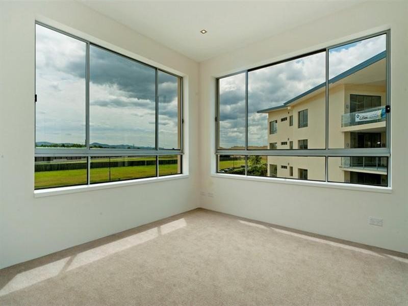 321/3 Pendraat Parade, Hope Island QLD 4212