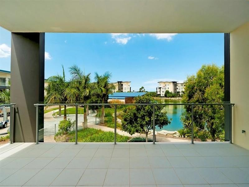 321/3 Pendraat Parade, Hope Island QLD 4212