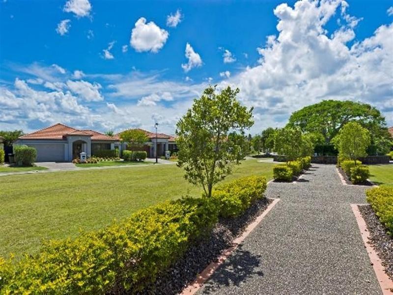 2023 Gracemere Gardens Circuit, Hope Island QLD 4212