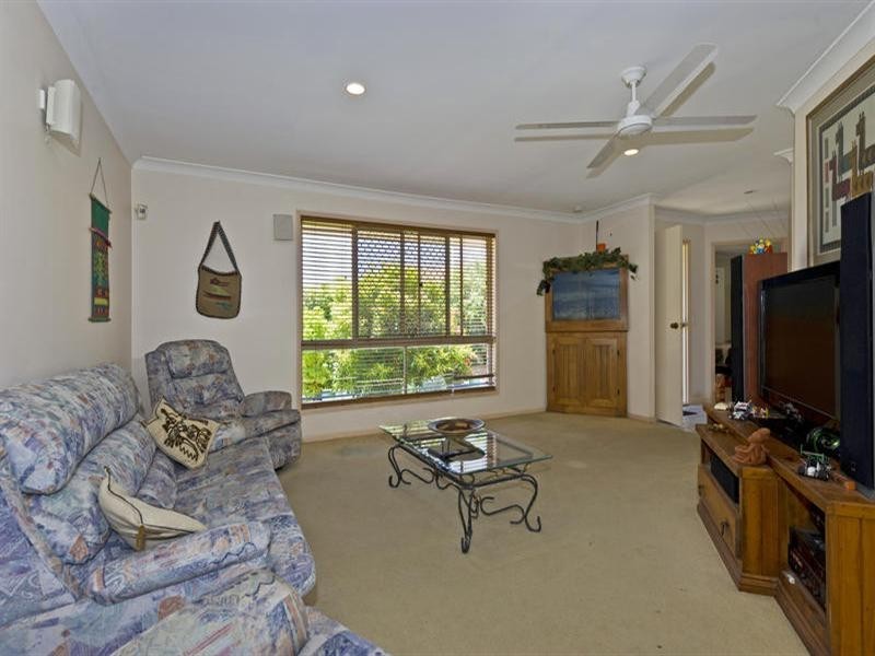 4 Westpark Court, Helensvale QLD 4212