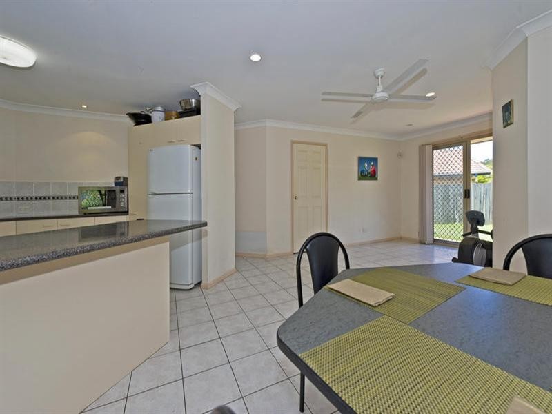 4 Westpark Court, Helensvale QLD 4212