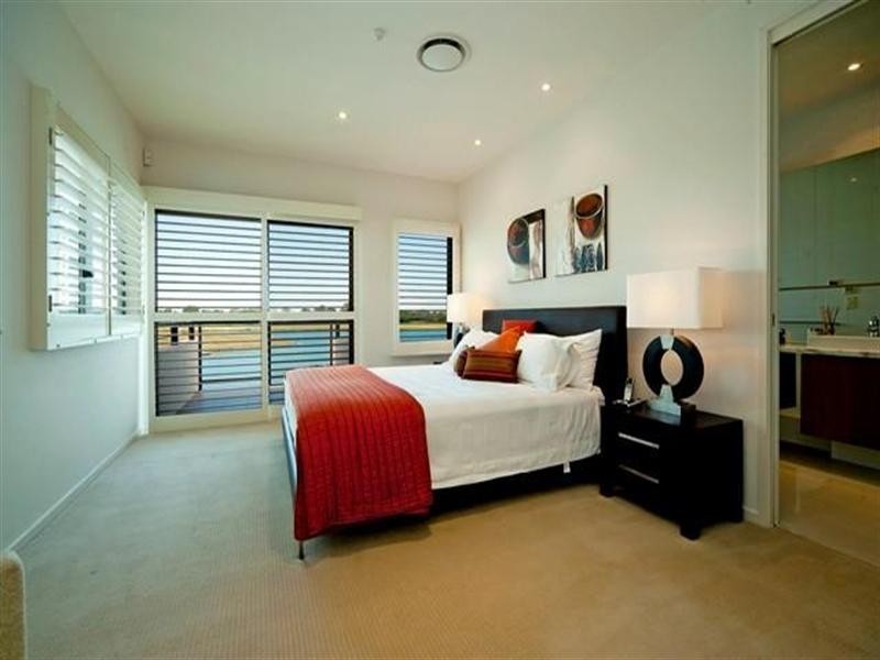 6067 Lugano Drive, Hope Island QLD 4212