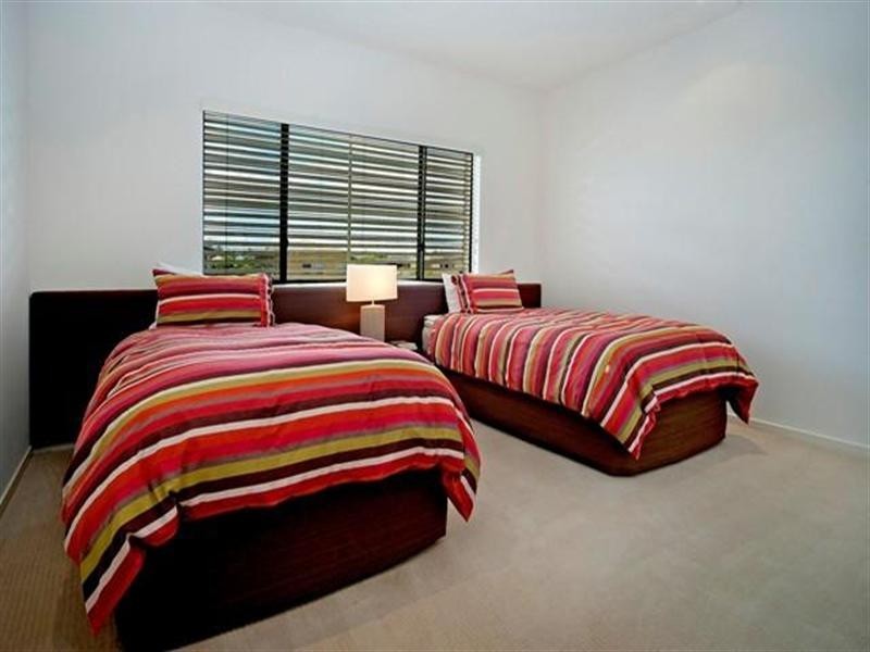 6067 Lugano Drive, Hope Island QLD 4212