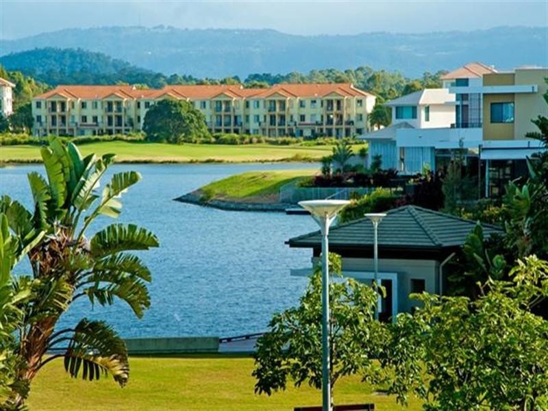 6067 Lugano Drive, Hope Island QLD 4212