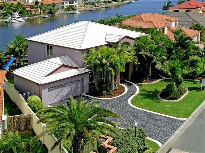 2 Champagne Boulevard, Helensvale QLD 4212