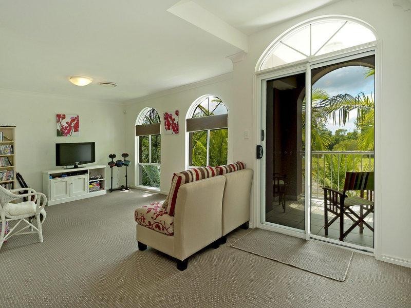 2 Champagne Boulevard, Helensvale QLD 4212