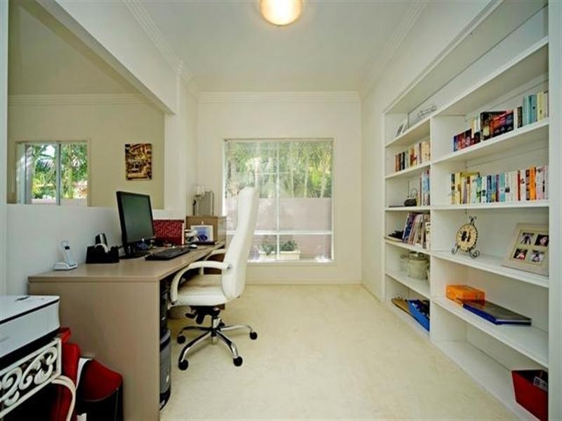 2 Champagne Boulevard, Helensvale QLD 4212