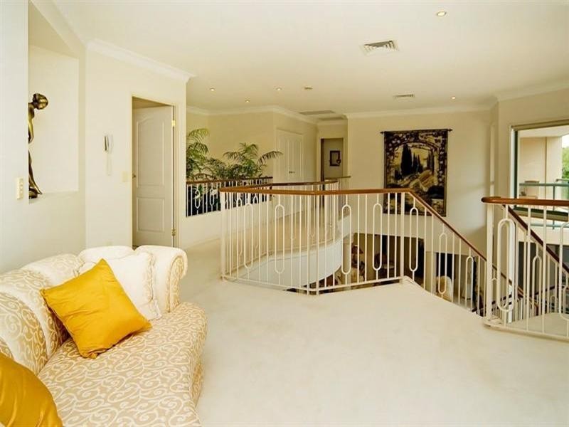 1061 Rosebank Way West, Rosebank Gardens, Hope Island QLD 4212