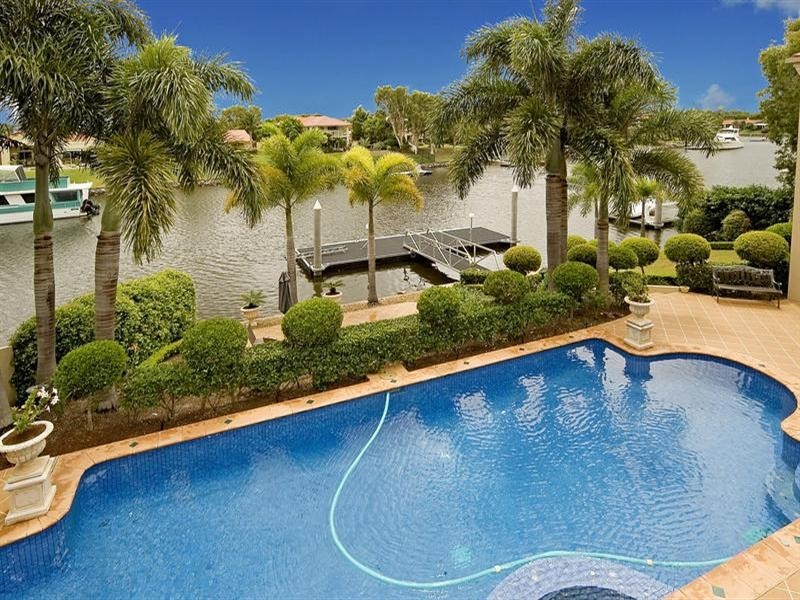 1061 Rosebank Way West, Rosebank Gardens, Hope Island QLD 4212