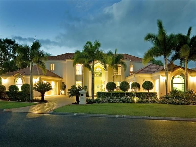 1061 Rosebank Way West, Rosebank Gardens, Hope Island QLD 4212