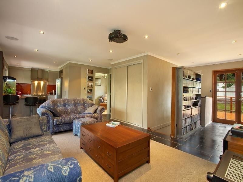 10 Babirra Street, Hope Island QLD 4212
