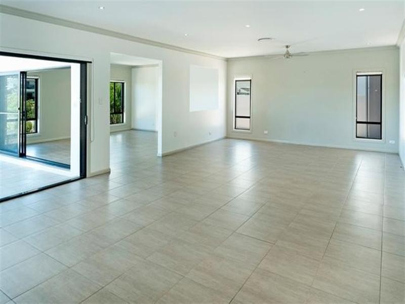 45 Southaven Drive, Helensvale QLD 4212